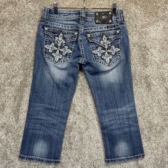 Miss Me Jeans Women 28 Blue Capri Low Rise Flap Pockets Distressed Stretch Denim - Picture 1 of 13